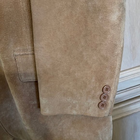 Soft supple suede - Picture 4 of 8